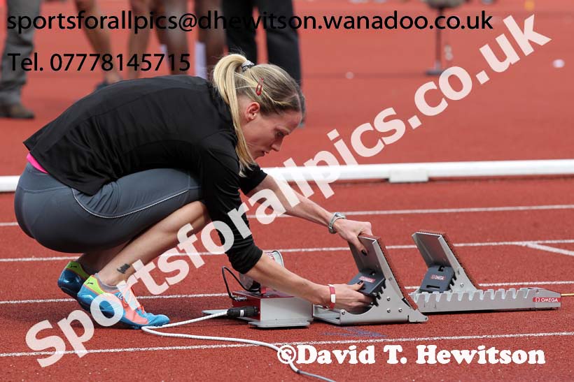 Eilidh Child setting up her black for the womens 400 metres hurdles at the Sainsbury's Birmingham Grand Prix. Photos: David T. Hewitson/Sports for All Pics